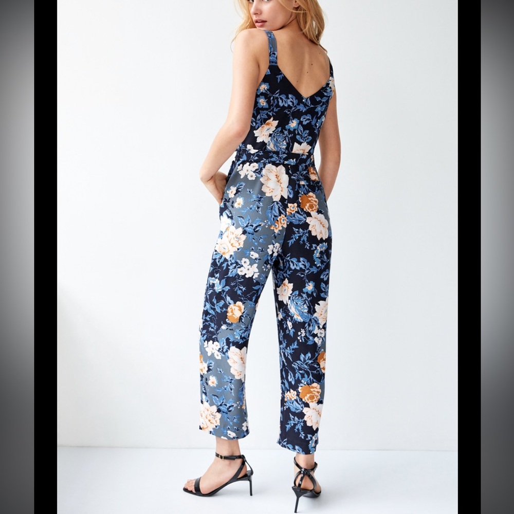 Aritzia LIKE NEW Navy Floral Jumpsuit with Cream & Tan Blooms